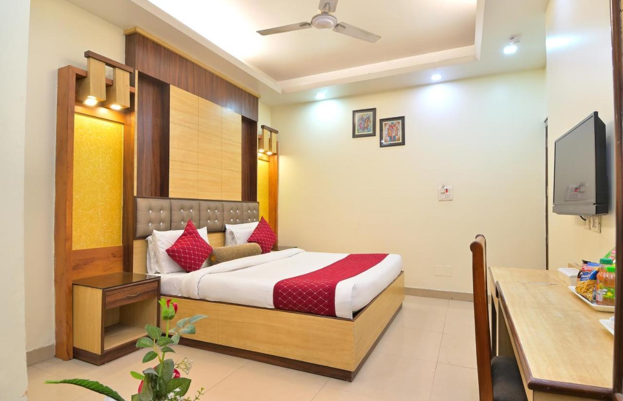 Hotel Aster Inn New Delhi Eksteriør bilde
